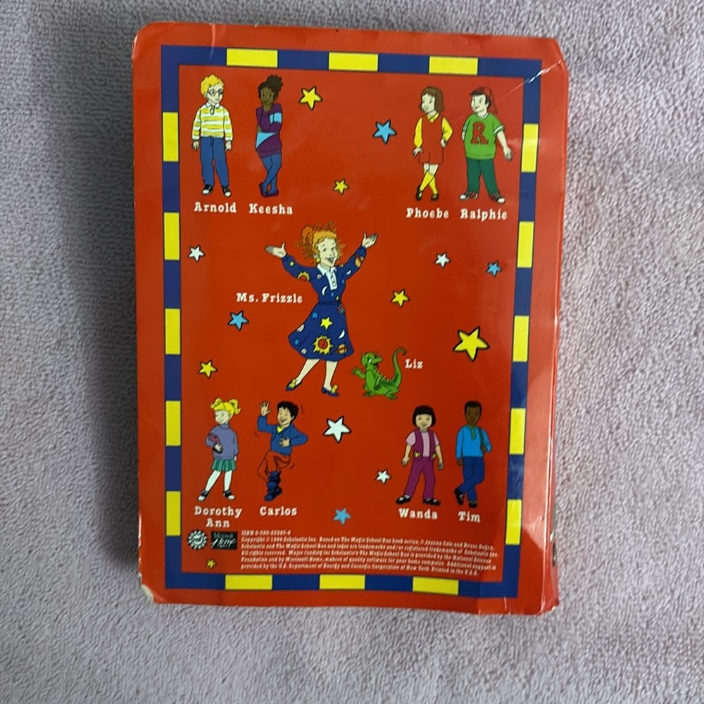 1995-1996 Magic School Bus books (food chain and how things grow) & Notebook - Picture 16 of 16